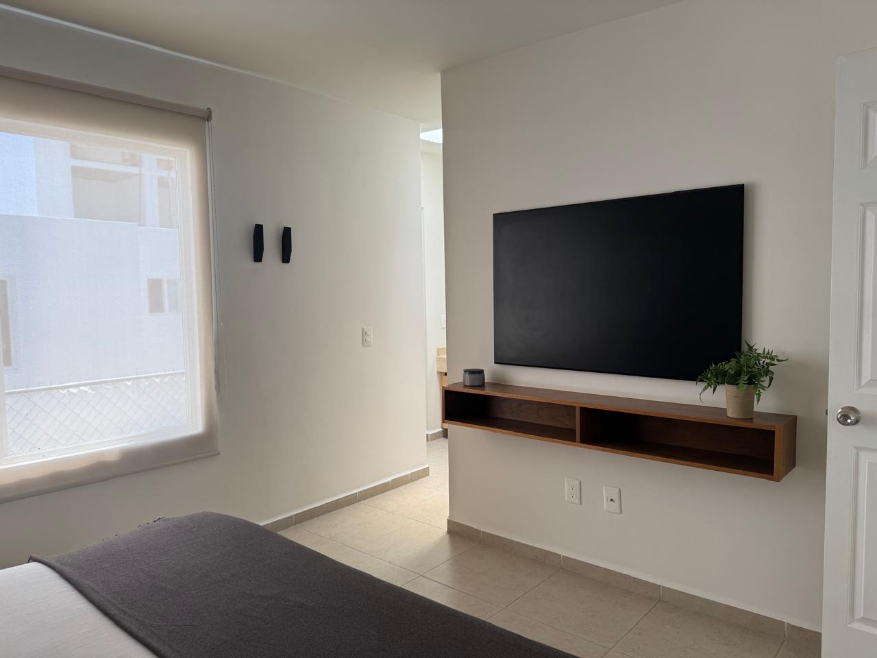 Casa nueva en VENTA en privado, con extraordinaria ubicación al norte de León, Gto. 